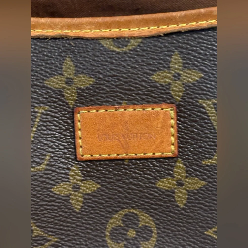 Louis Vuitton Saumur 35 Monogram Canvas Bag w/COA, Box & Dust Bag - Picture 13 of 16